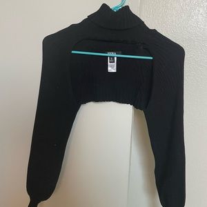 Cut out turtle neck long sleeve